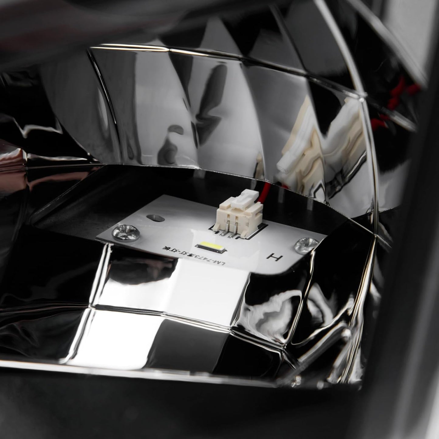 Volvo VNL (2018+) LED Fog Light Assembly – LH Driver - RoadWest Truck Parts - B0DQPPMQ5K - High Soar